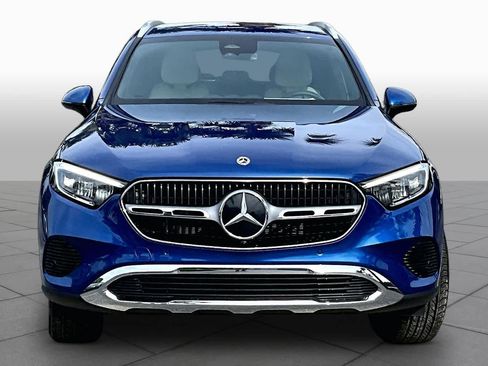 Used 2025 Mercedes-Benz GLC 300 4MATIC image 4