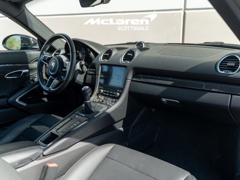 Used 2025 Porsche 718 Cayman S w/ Premium Package RWD image 19