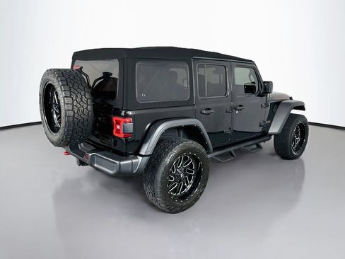 Used 2022 Jeep Wrangler Unlimited Rubicon w/ LED Lighting Group AWD/4WD image 7