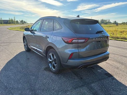 Used 2024 Ford Escape ST-Line w/ Tech Pack #1 AWD/4WD image 6