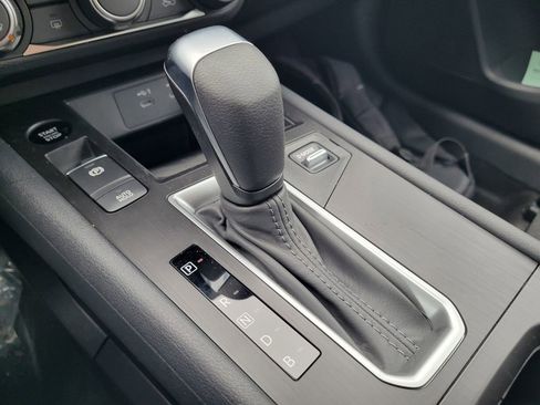 New 2026 Nissan Kicks S image 25