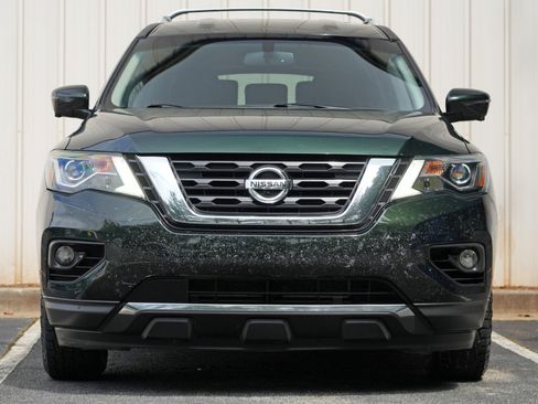 Used 2019 Nissan Pathfinder SL AWD/4WD image 6