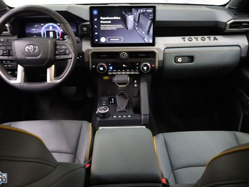 Used 2024 Toyota Tacoma Trailhunter image 28