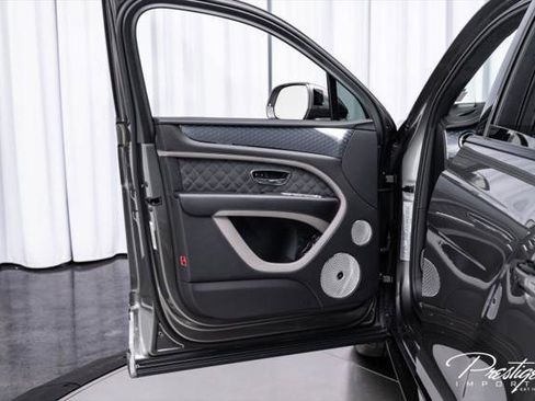 Used 2021 Bentley Bentayga Speed AWD/4WD image 25