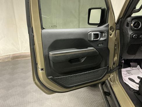 Used 2025 Jeep Gladiator Sport AWD/4WD image 22