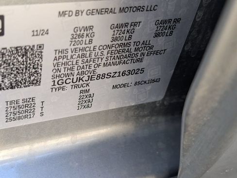 Used 2025 Chevrolet Silverado 1500 High Country AWD/4WD image 29