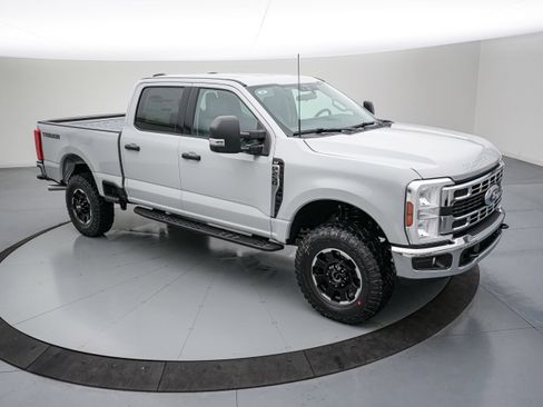New 2026 Ford F250 XLT w/ Tremor Off-Road Package image 2