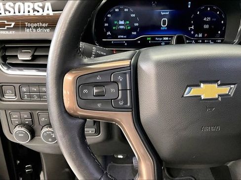 Certified 2024 Chevrolet Suburban High Country w/ Advanced Technology Package AWD/4WD image 17