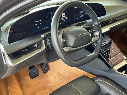 Used 2023 Lucid Air Grand Touring image 13