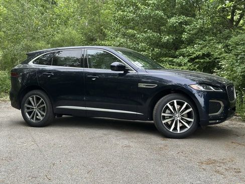 New 2026 Jaguar F-PACE R-Dynamic S image 4