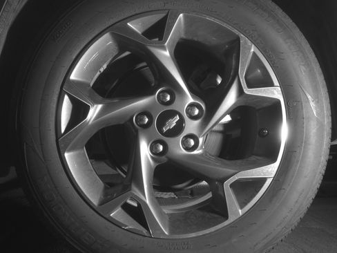 Used 2025 Chevrolet Trax LT FWD image 14