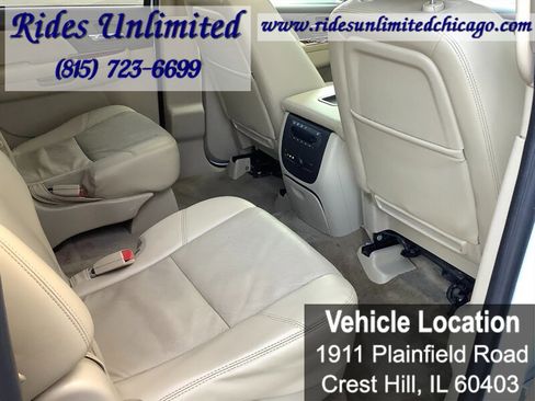 Used 2010 Chevrolet Suburban LTZ AWD/4WD image 32