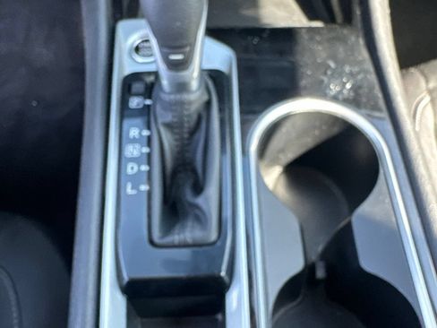 Used 2024 Nissan Altima 2.5 SV FWD image 14