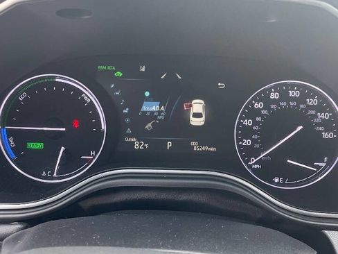 Used 2019 Toyota Avalon XLE image 12