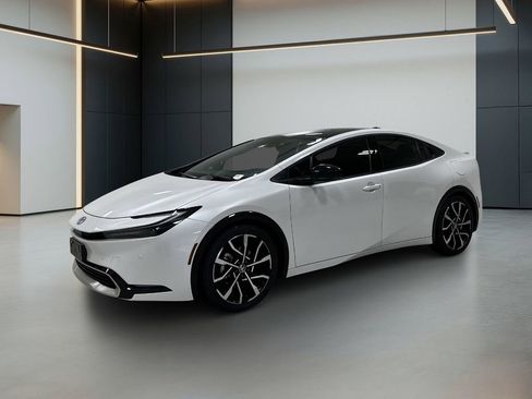 Used 2024 Toyota Prius Prime FWD image 1