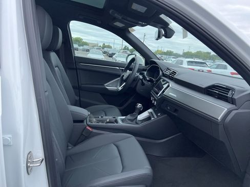 New 2025 Audi Q3 2.0T Premium image 10
