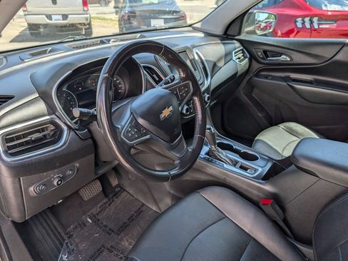 Used 2021 Chevrolet Equinox LT FWD image 12