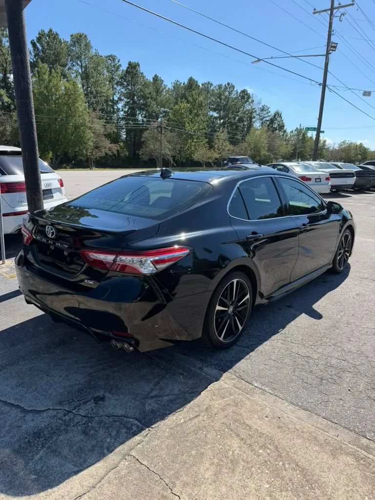 Used 2020 Toyota Camry XSE FWD image 7