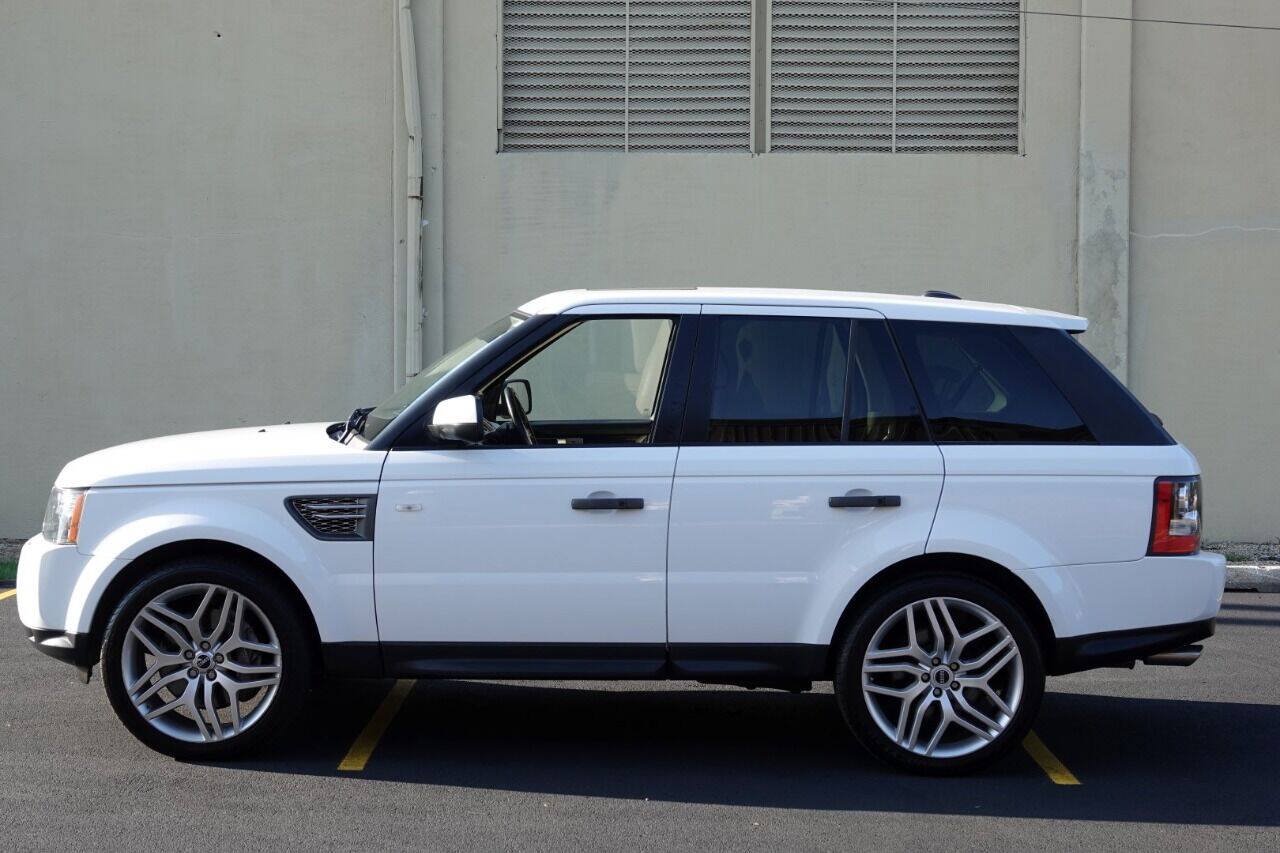 Used 2011 Land Rover Range Rover Sport Supercharged AWD/4WD image 11