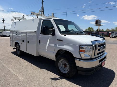Used 2021 Ford E-350 and Econoline 350 Super Duty w/ Power Windows & Locks Group RWD image 2