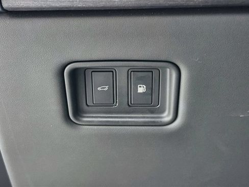 Used 2025 Land Rover Range Rover SE AWD/4WD image 10