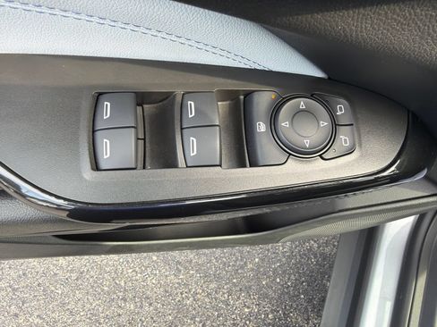 Used 2024 Chevrolet Trax LT w/ Driver Confidence Package FWD image 11