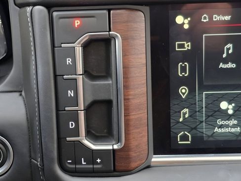 Used 2023 GMC Yukon Denali Ultimate image 17