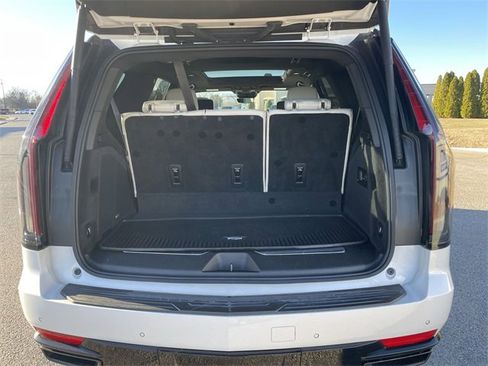 Used 2021 Cadillac Escalade Sport image 15