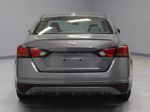 Certified 2024 Nissan Altima 2.5 SV FWD image 9
