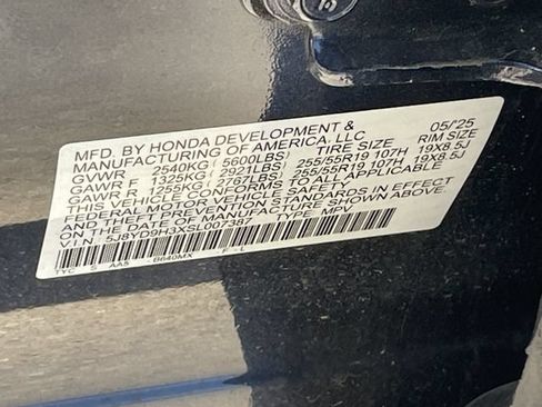 Used 2025 Acura MDX FWD image 32