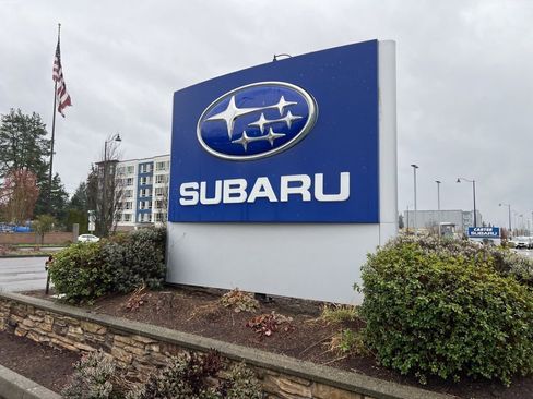 Used 2023 Subaru Forester Premium image 9