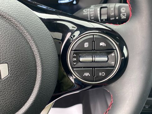 Certified 2023 Kia Soul GT-Line image 17