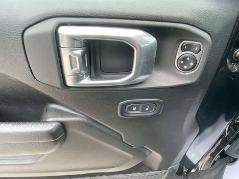 Used 2024 Jeep Wrangler Unlimited Sport AWD/4WD image 13