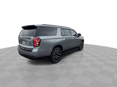 Used 2023 Chevrolet Suburban RST w/ Luxury Package AWD/4WD image 8