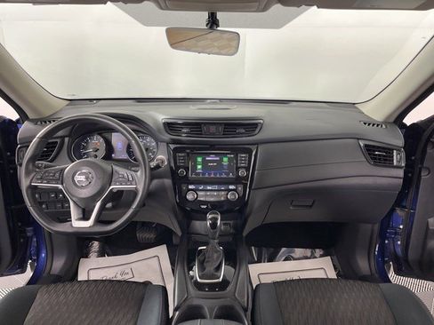 Used 2018 Nissan Rogue SV w/ Sun & Sound Touring Package image 35