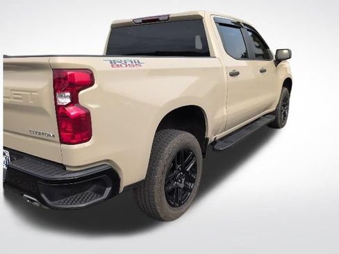 Used 2022 Chevrolet Silverado 1500 Custom Trail Boss AWD/4WD image 10