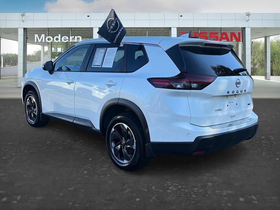 Certified 2025 Nissan Rogue SV AWD/4WD image 3