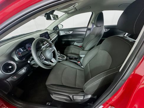 Used 2024 Kia Forte LXS image 13