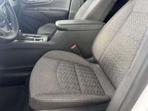 Used 2023 Chevrolet Equinox LT image 12