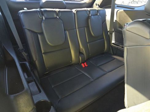 Used 2025 Ford Explorer ST-Line w/ ST-Line Street Pack image 7