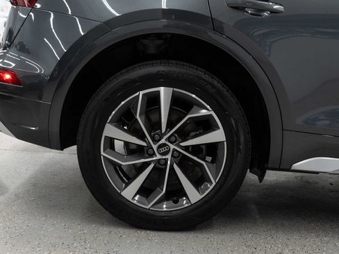 Used 2023 Audi Q5 2.0T Premium Plus w/ Premium Plus Package AWD/4WD image 37