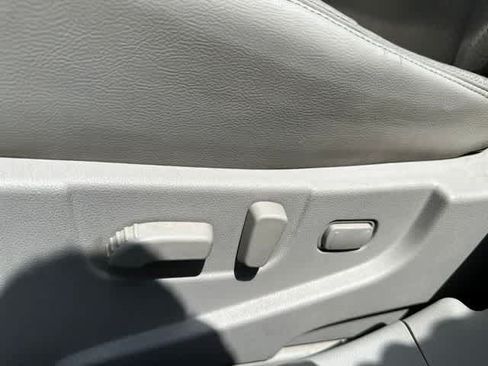 Used 2012 Nissan Rogue SL AWD/4WD image 9