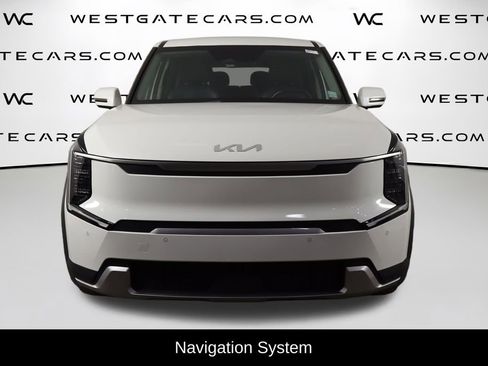 Used 2024 Kia EV9 Light Long Range RWD image 2