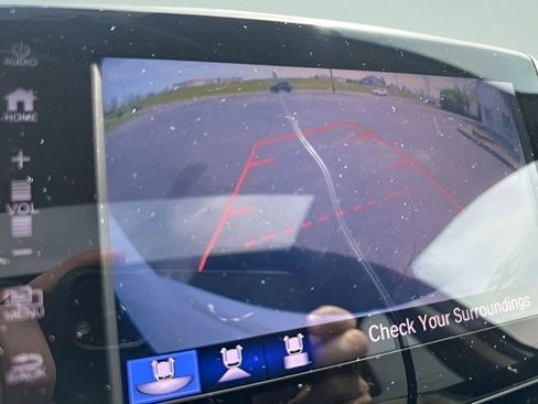 Used 2017 Honda Pilot Touring image 24