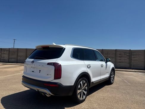 Used 2020 Kia Telluride S w/ S 8 Passenger Seating Package FWD image 19