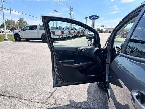 Certified 2019 Ford EcoSport SE w/ SE Convenience Package AWD/4WD image 12