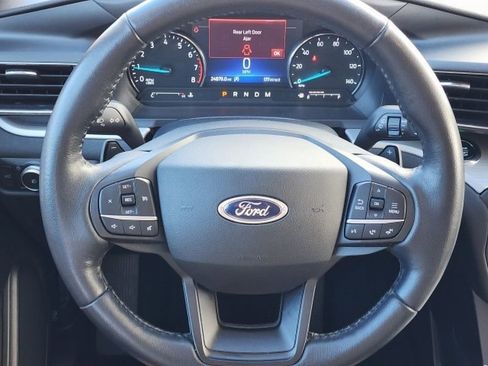 Used 2020 Ford Explorer XLT w/ Equipment Group 202A image 17