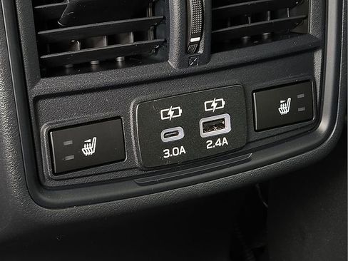 New 2026 Subaru Outback Limited AWD/4WD image 10