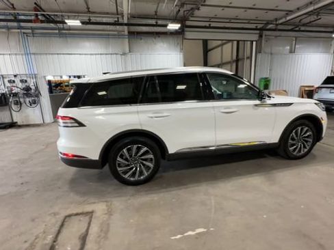 Used 2025 Lincoln Aviator AWD w/ Equipment Group 101A image 12