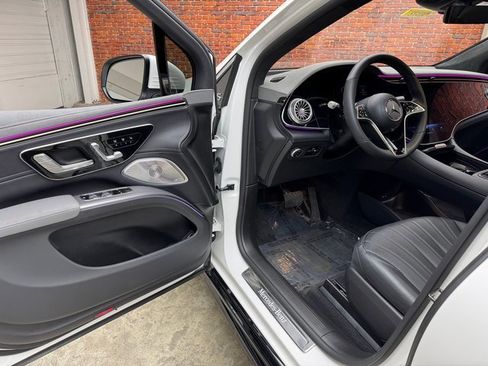 Certified 2023 Mercedes-Benz EQS 580 4MATIC SUV image 9